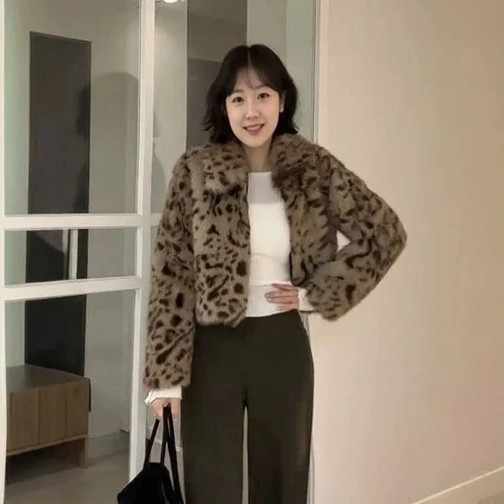 Faux Fur Coats Women Leopard Print Fur Jackets Short Zipper Cotton Linen Turn Down Collar Long Sleeves Casual 2026 Autumn Winter