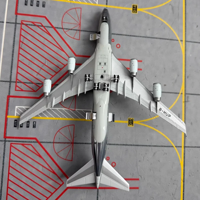 YY أجنحة دييكاست 1/400 مقياس B747-400F المعادن شحن نموذج الطائرات جمع الديكور العرض