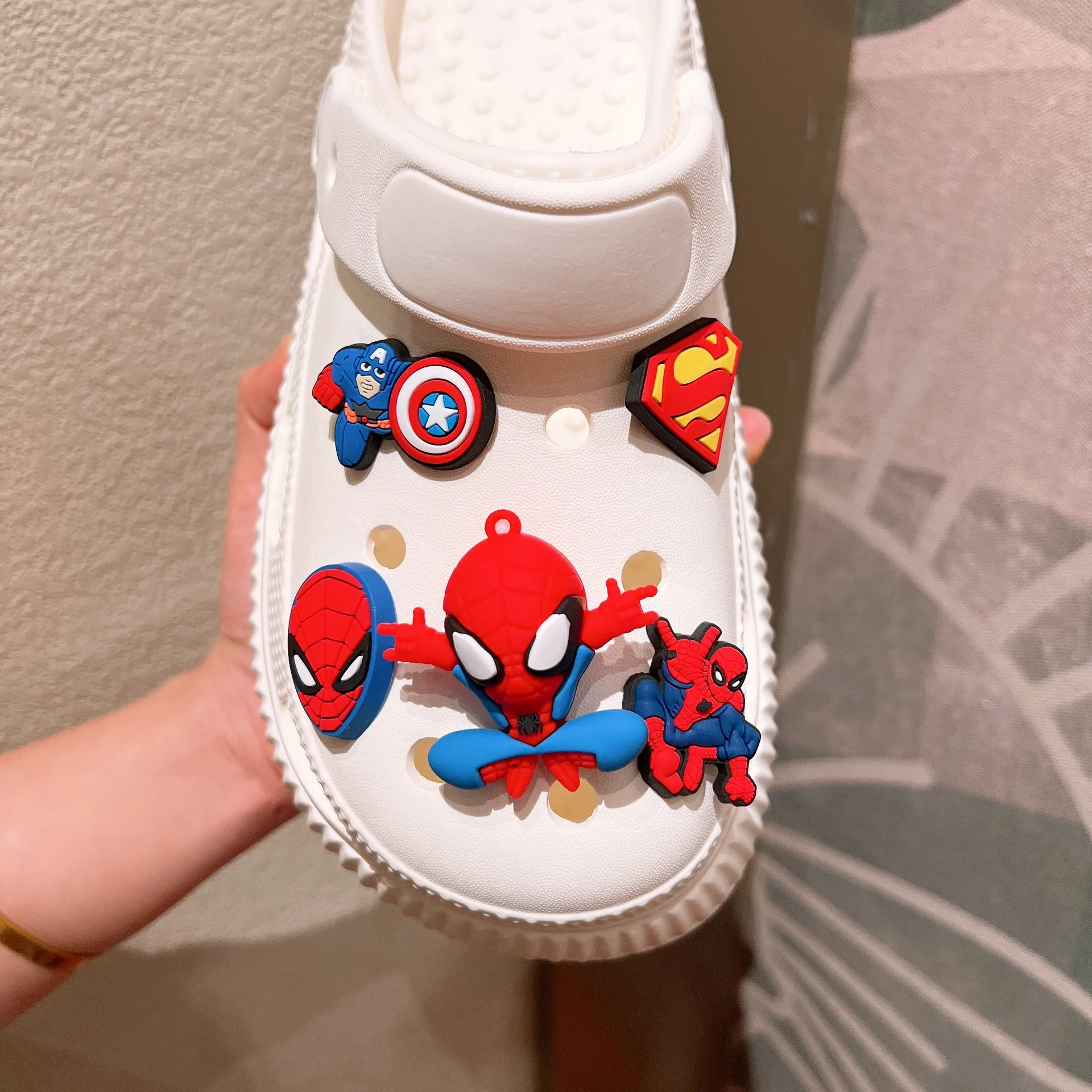 Animation Hero Spider-Man Series Shoes Flower Hole Shoes Accessories Removable Three-dimensional Slippers Decorative Buckle