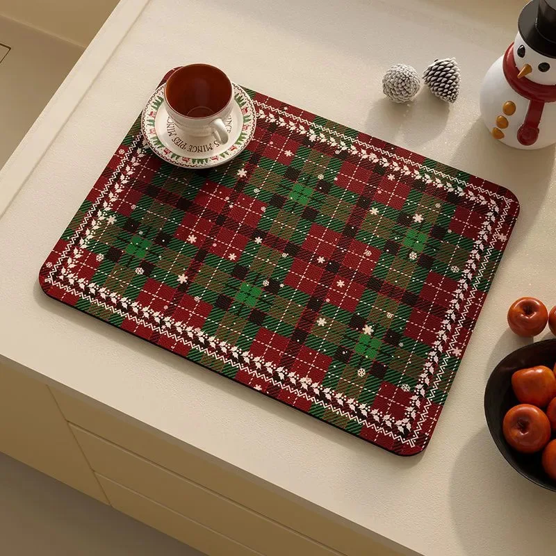 

Festive Christmas Pattern Diatomite Mat Super Absorbent Quick-drying Non-slip Table Mat for Holiday Indoor Decor