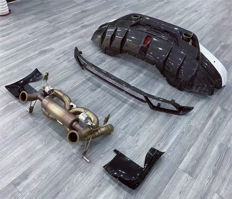 

LANOUT P-style high-quality 3K carbon fiber rear bumper exhaust for Lamborghini Huracan LP610 LP580 body kit factory direct sale