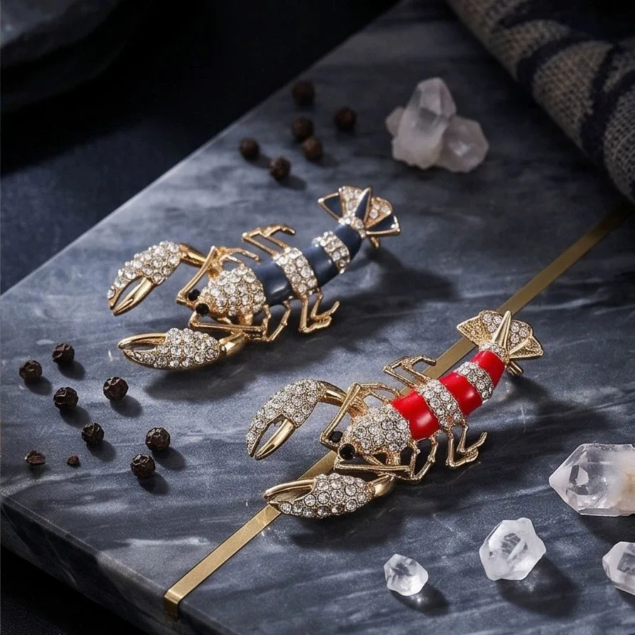 Ladies' Exquisite Large Crystal Lobster Brooch Men Fashion Animal Pin Ocean Life Badge Versatile Clothing Accessory