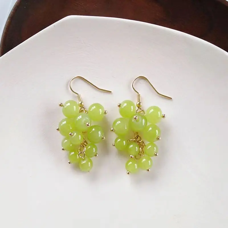 Cute Mini Grape Earrings for Women Simple Fruit Green Beads Drop Dangle Hook Earring Party Trendy Jewelry Accessories Gift