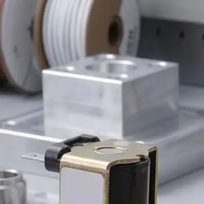 4-Way All-Copper Solenoid Mixing Valve Compatible with Solar Thermal Arrays and Designed for Accurate Temperature Balancing