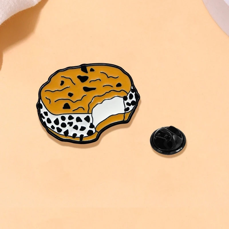 

Unisex Creative Cartoon Cookie Shape Enamel Alloy Brooches Pins Badges For DIY Clothing Bags Hat T-shirt Accessories Decoration