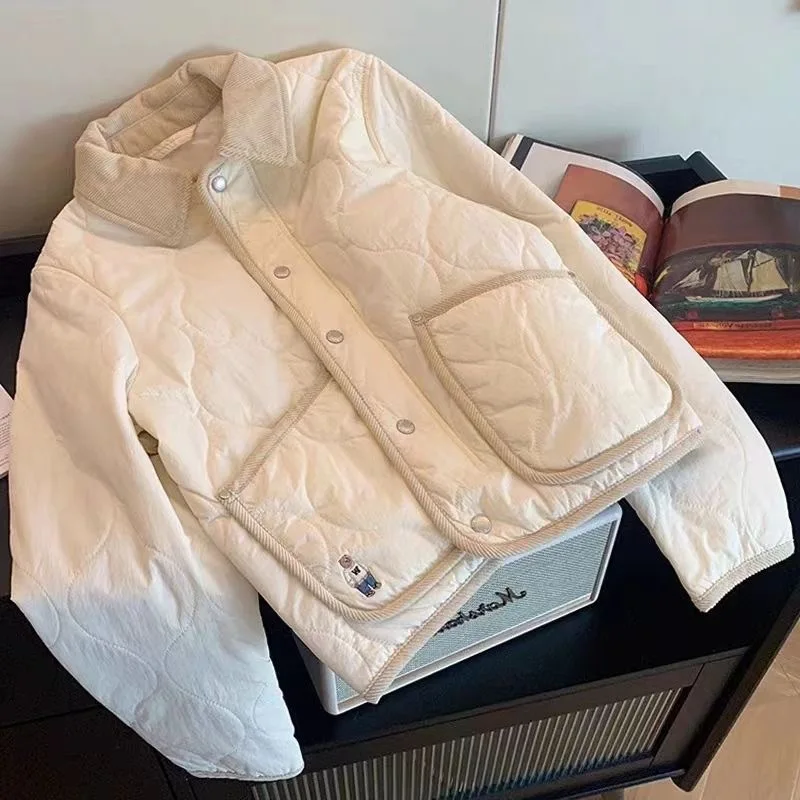 

Корейская женская стеганая куртка с вышивкой и узлами, наполнитель из полиэфирного волокна, стандартный крой, длинный рукав, воротник-стойка