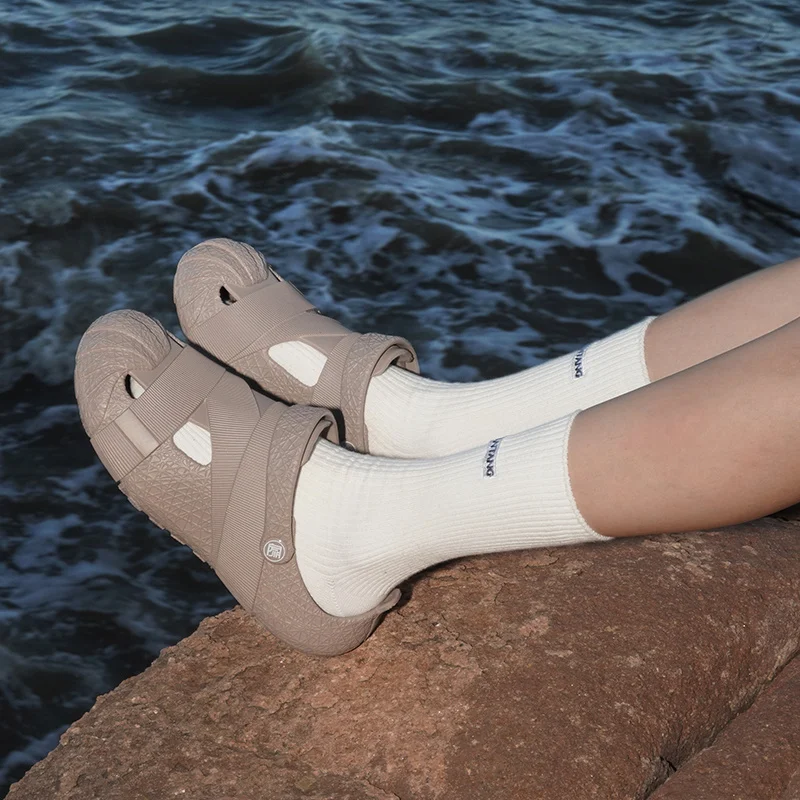 2026 Men's and Women's Summer Barefoot Beach Shoes Thick Bottom Boys and Girls Wear Outdoor Sandals Slippers Beach Accessories