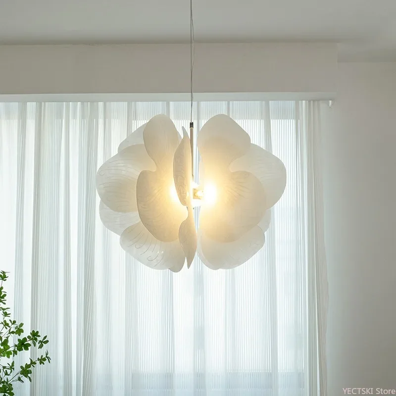 

GHJUYIOL Nordic French pre-loved butterfly chandelier living room, bedroom, dining room lamp, creative high-end lamps