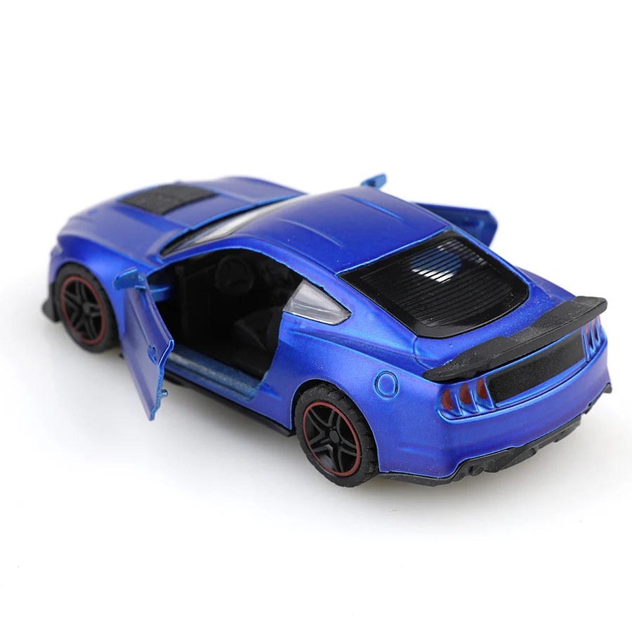 Modelo de coche de aleación de metal, coche de juguete de simulación de retroceso con puertas abiertas, adecuado como regalo para niños, decoración de coches de carreras.