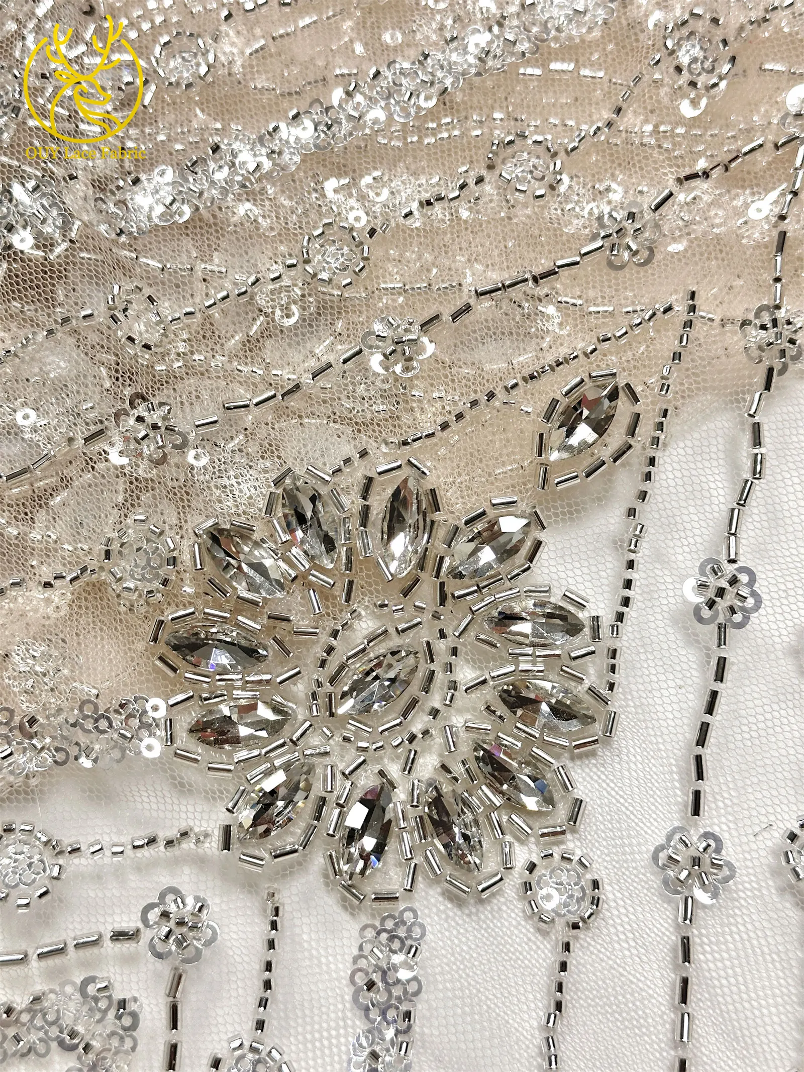 Neuester afrikanischer handgefertigter Perlen-Diamant-Spitzenstoff 2026, luxuriöser nigerianischer Pailletten-dunkelblauer transparenter Spitzenstoff für Hochzeitskleid – Detail 18