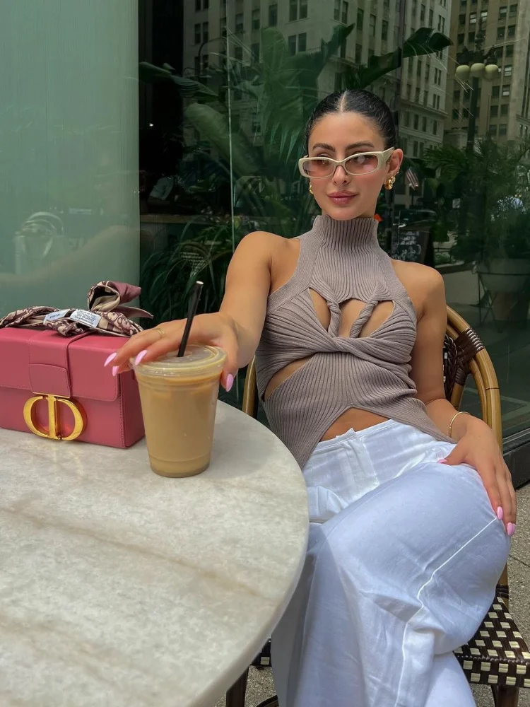 Sexy Women's Solid Color Cut-out Top Trendy A-line Fitted Sleeveless Tops 2026 New Spring Summer All-match Daily Casual Outfit