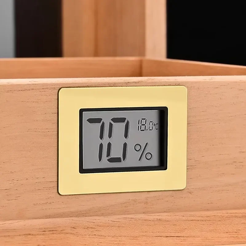 Cedar Wood Large Capacity Humidor by CIARG - Transparent Skylight for Cigar Storage