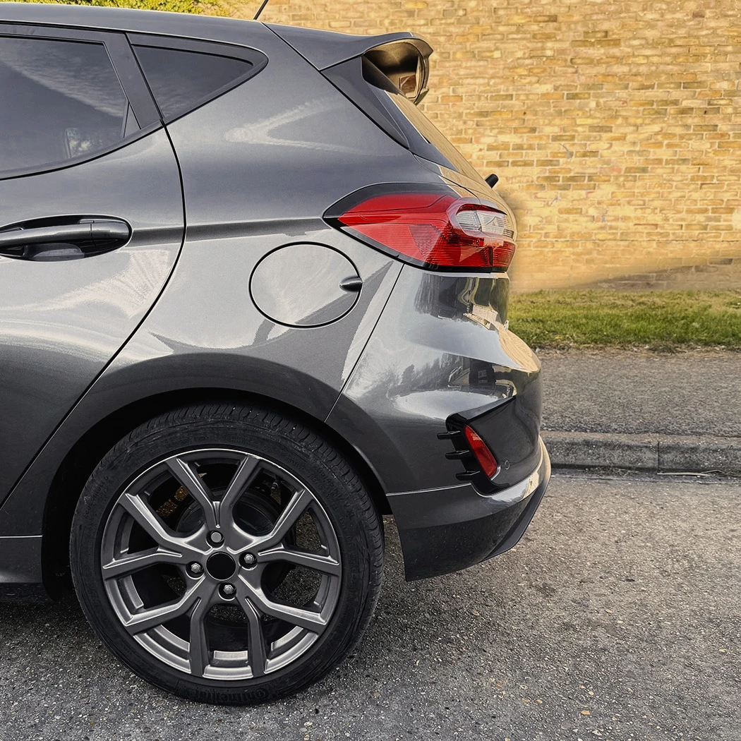 

2PCS Wind Knife Car Diffuser Trim Rear Bumper Body Kits for Ford Fiesta MK8 MK8.5 2018+Standard Edition ST Line ST General