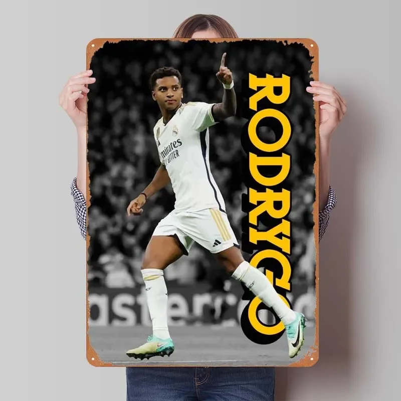 Brazilian Footballer Sign Tinplate Man Cave Room Decor Door Decoration Retro Metal Sign for Pub Club Bedroom Wall Decoration