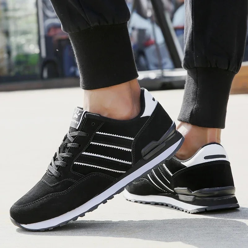 2023 Men Causal Shoes Light Running Shoes Lac-up Flats Breathable Outdoors Fashion Sneakers Comfortable Men Vulcanize Shoes