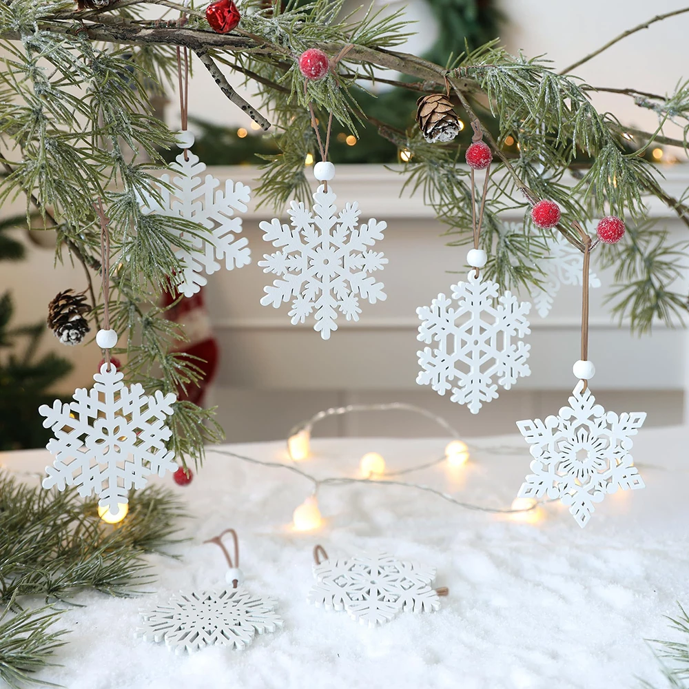 16 قطعة رقاقات الثلج الخشبية البيضاء حلي عيد الميلاد ندفة الثلج للحرف اليدوية زينة معلقة مع خيوط إكليل شجرة المنزل