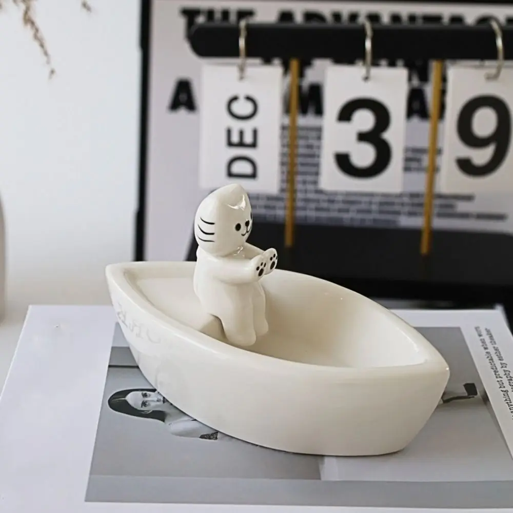 Funny High-grade Boat-shaped Candle Holders Cute Cartoon Animal Candlestick Holder Ins Desktop Candlestick Ornament Model House