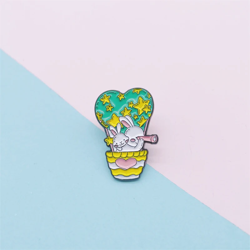 Cartoon Cute Animals Hot Air Balloons Enamel Brooch Hearts Stars Rabbit Telescope Alloy Pins Badges Fashion Woman Jewelry Gifts