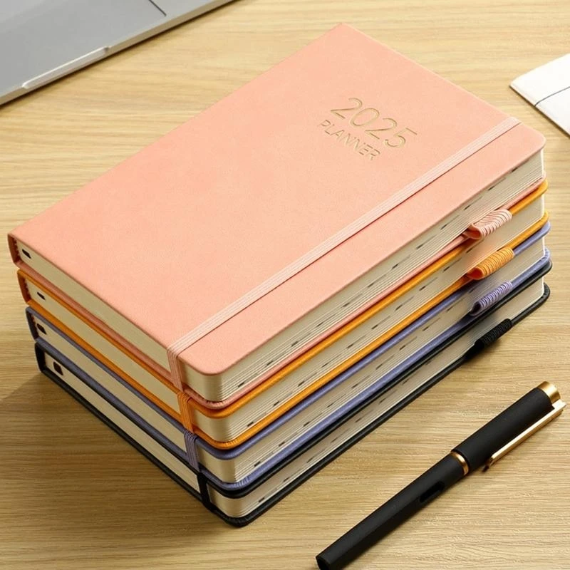 2025 Daily Planer des vollen Jahr