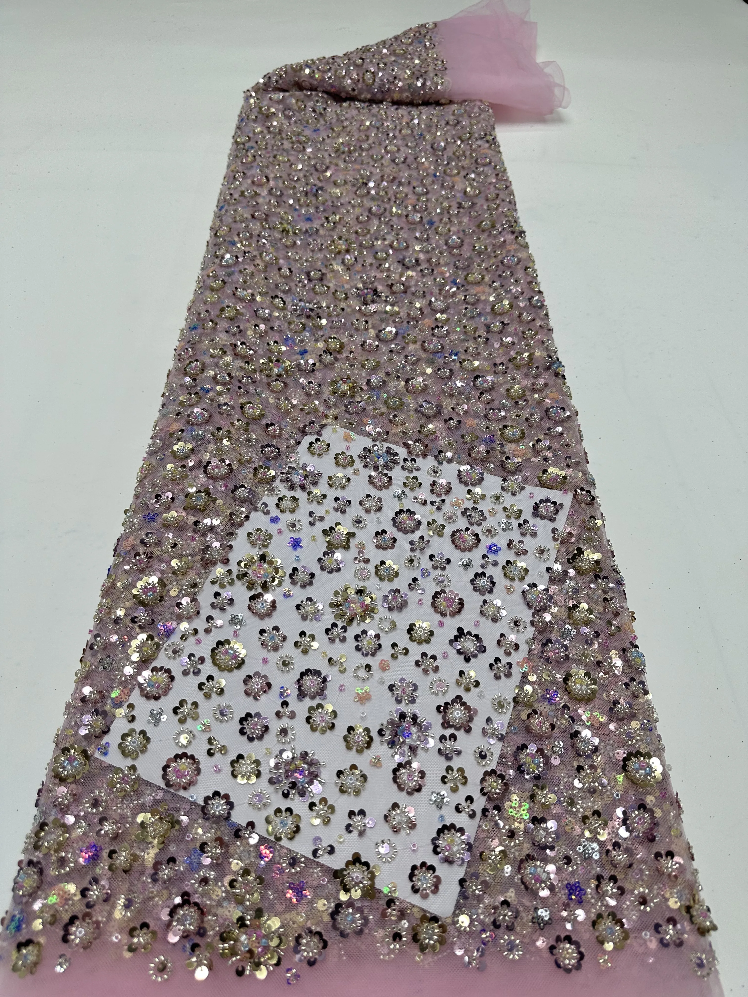 

2025 Latest African Sequins Lace Fabric High Quality Embroidery 3D French Flower Beads Nigerian Net Lace For Wedding Party Dress