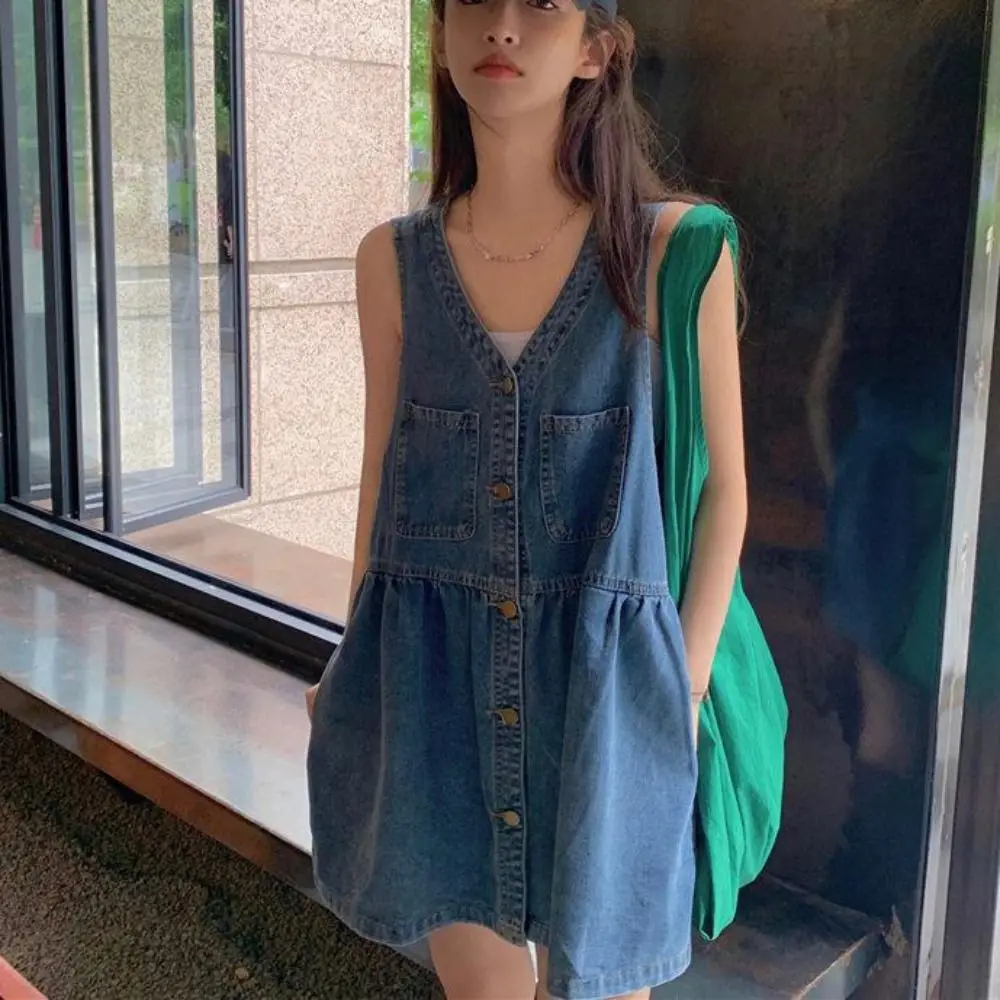 

Fashion High Waisted Cowboy Strap Dress V-neck Pleated Denim Camisole Dress Retro Single Breasted Sleeveless Short Dress Girls
