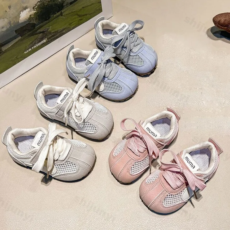

Детская повседневная обувь, новинка осени 202, удобная дышащая спортивная обувь на плоской подошве для мальчиков и девочек, детские кроссовки на мягкой сетчатой подошве