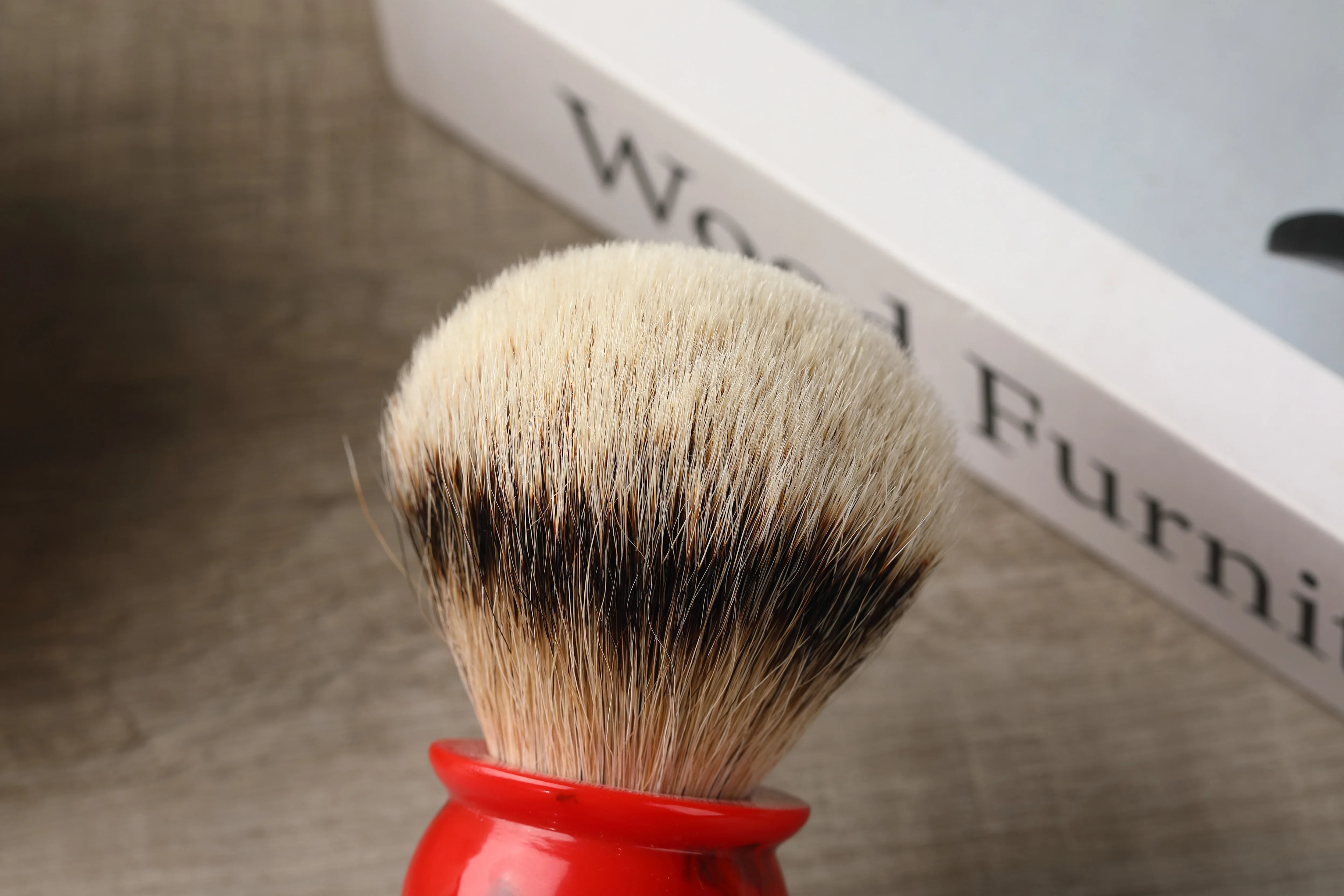 2026 Yaqi Herren-Rasierpinsel 24MM 100% Silvertip Roter Harzgriff Premium-Qualität für Pflege und Schönheit – Detail 3