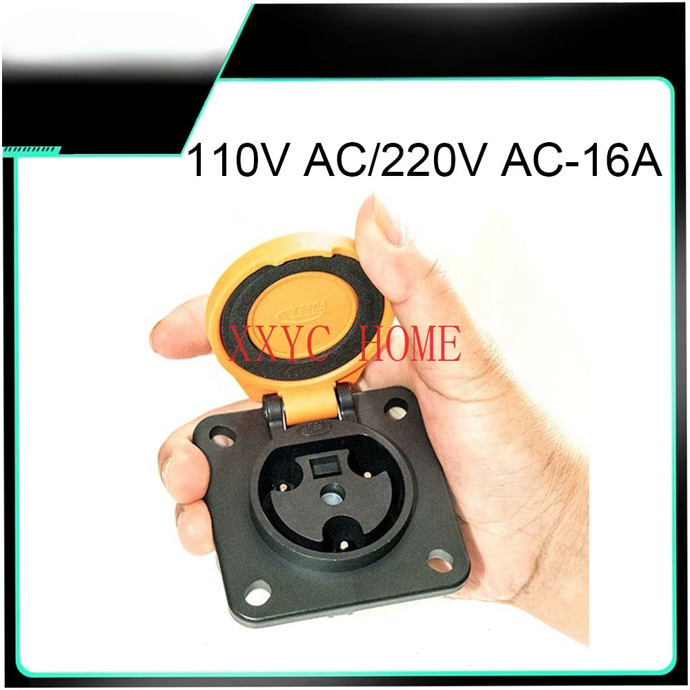 Y-30 Plug / Socket with 45mm diameter 220V