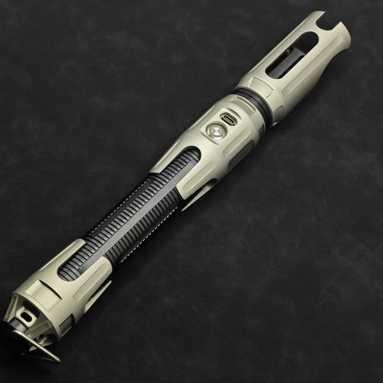 

XT3 Light Saber Neopixel Sensitive Smooth huī wǔ Swing Metal Heavy Duty Duel RGB Pixel Toy Cosplay Game Movie Prop