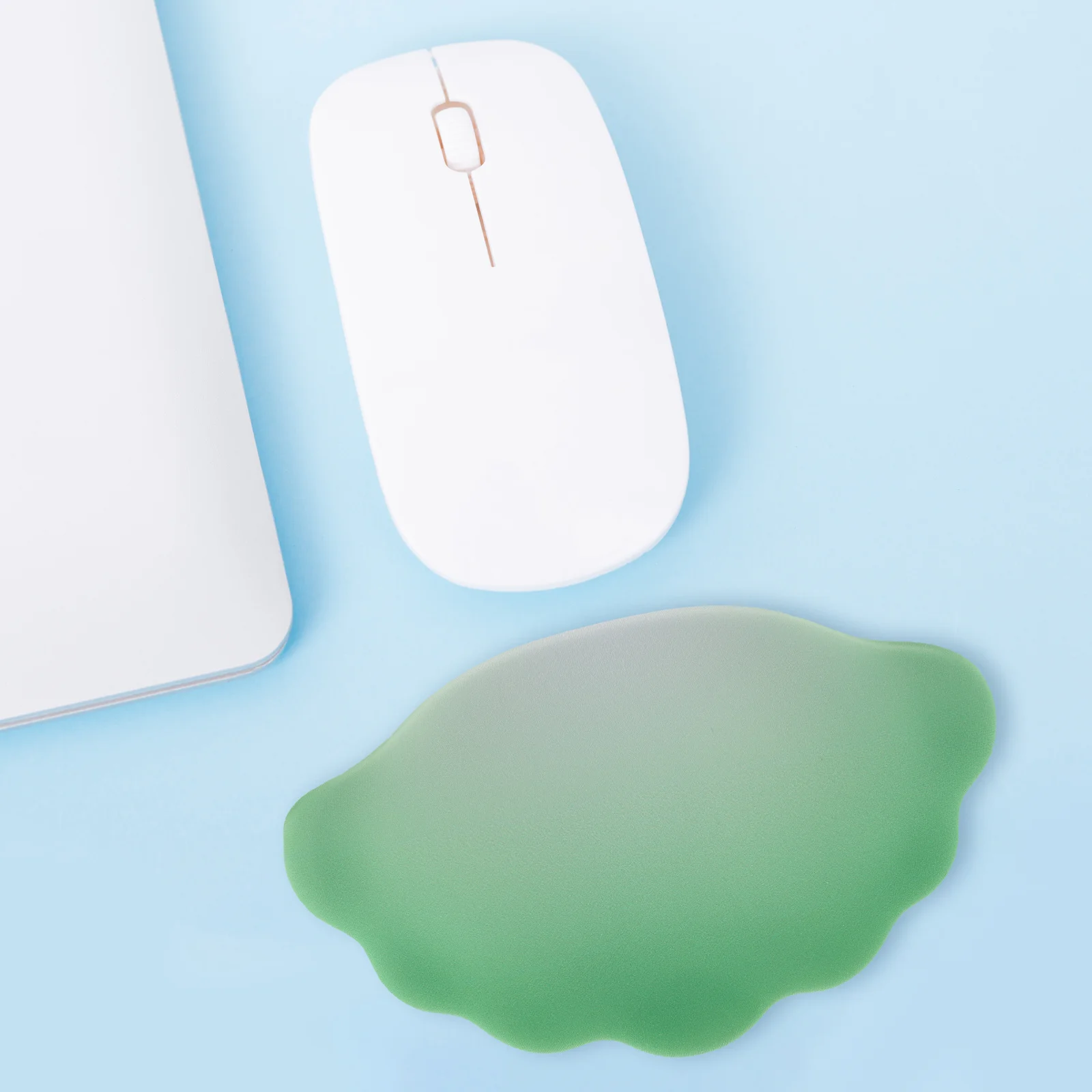 

Ergonomic Silicone Wrist Pad Kawaii Design for Computer Keyboard Non Slip Cushion for Typing and Gaming Comfortable and