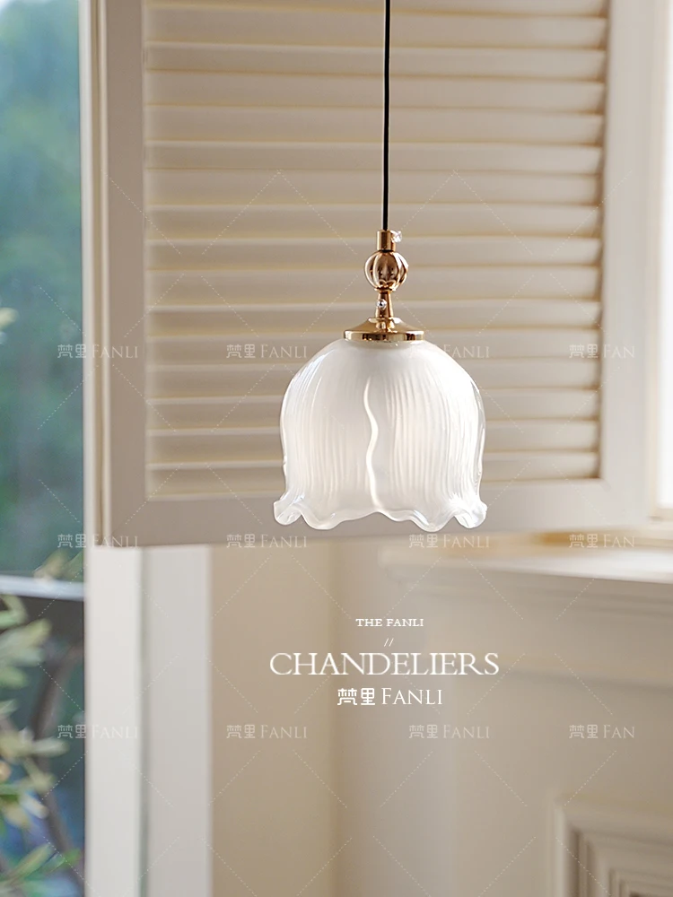 

Свет во французском стиле, роскошная прикроватная лампа для спальни, подвесной светильник из стекла в американском ретро-кремовом стиле