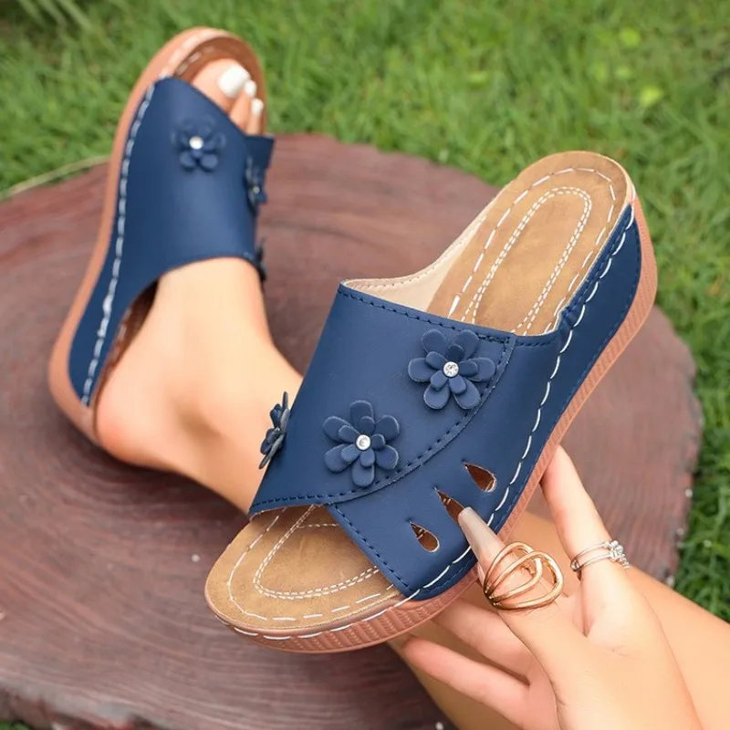 Women's Wedges Open Toe Mid Wedge Heel Leather-Look Upper Slip-On Sandals Floral Applique Cutout Details Casual Daily Footwear