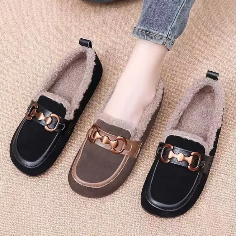 

Foreign Trade Plush Loafers for Women2025Winter Fleece-Lined Warm Single Shoes Suede Leather Mom Cotton Shoes Large Size