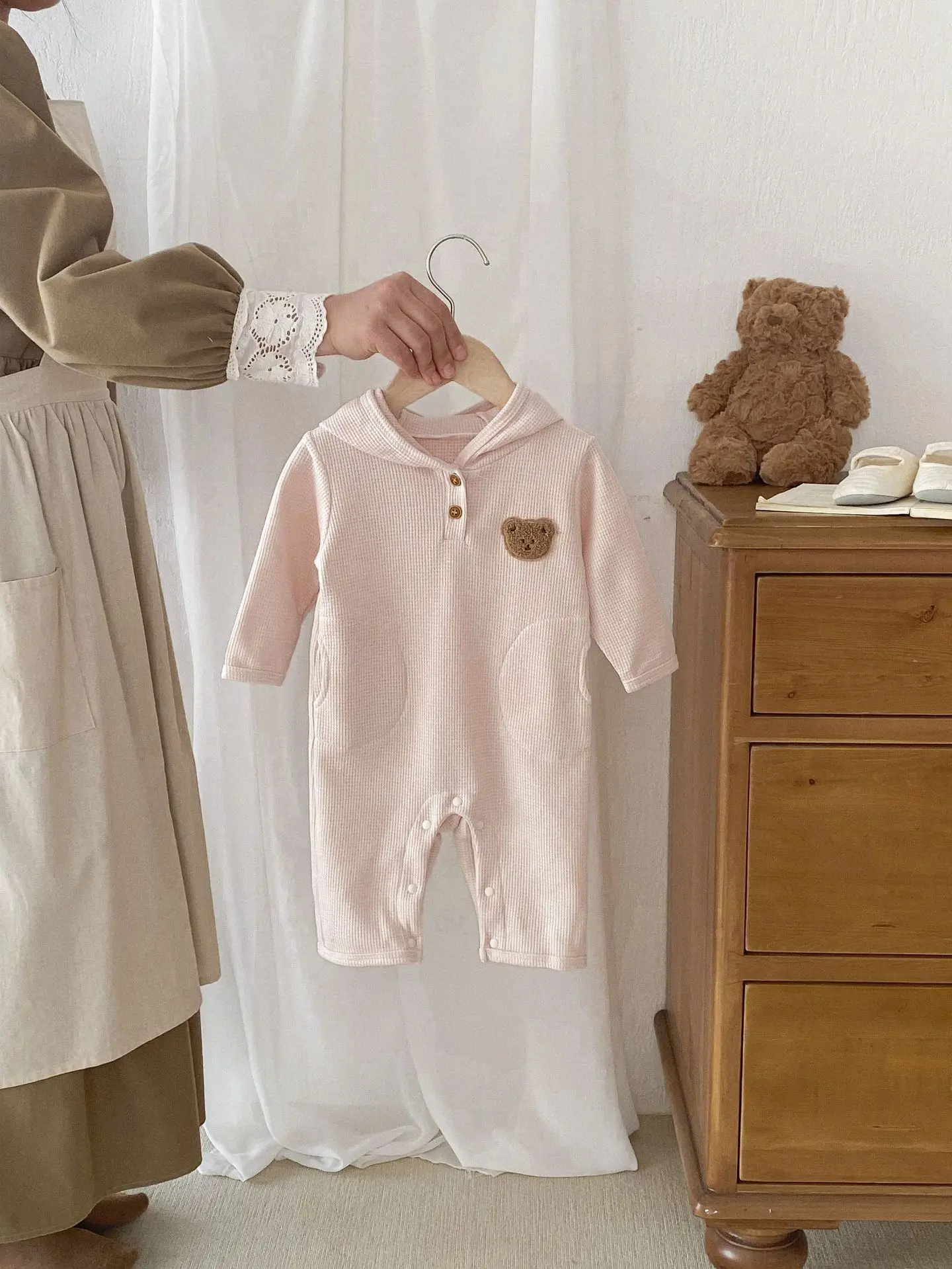 2024 autunno nuovo bambino manica lunga pagliaccetto cartone animato orso ragazzo ragazza neonato Waffle con cappuccio tuta infantile bambino vestiti Casual 0-24M