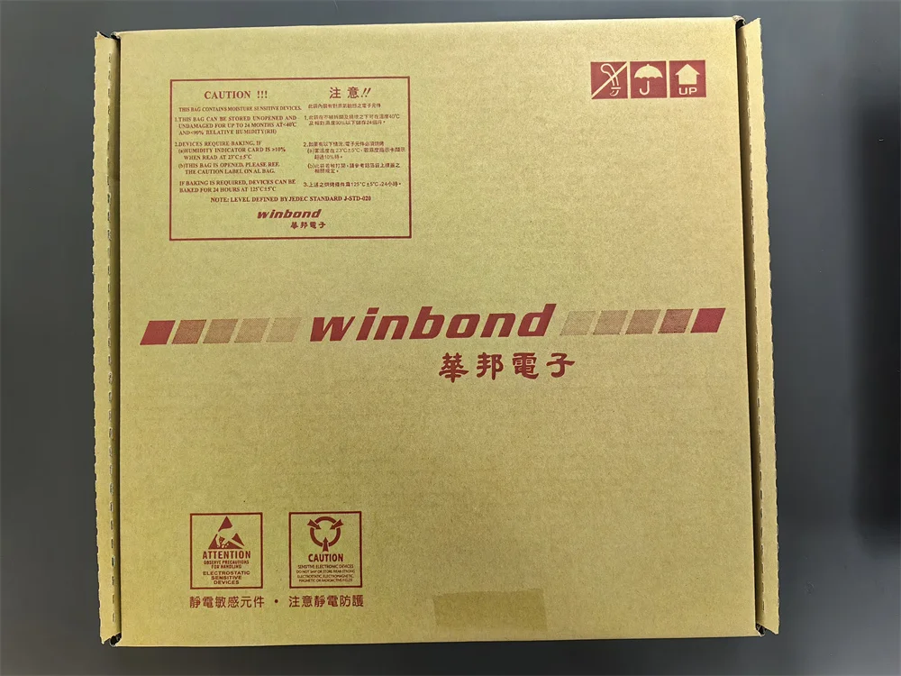 W25Q32JVSSIQ Em estoque