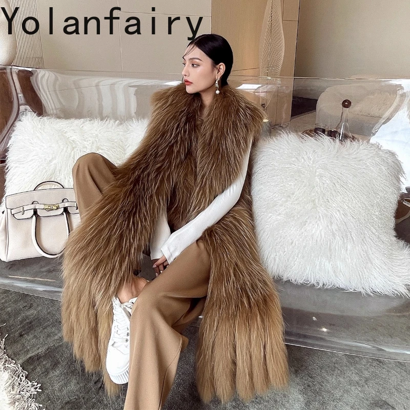 YOLANFAIRY الخريف والشتاء رشاقته الأبيض الراكون الفراء نسج مهدب وشاح بلا أكمام لون نقي شارع العليا سترات الفراء 2025