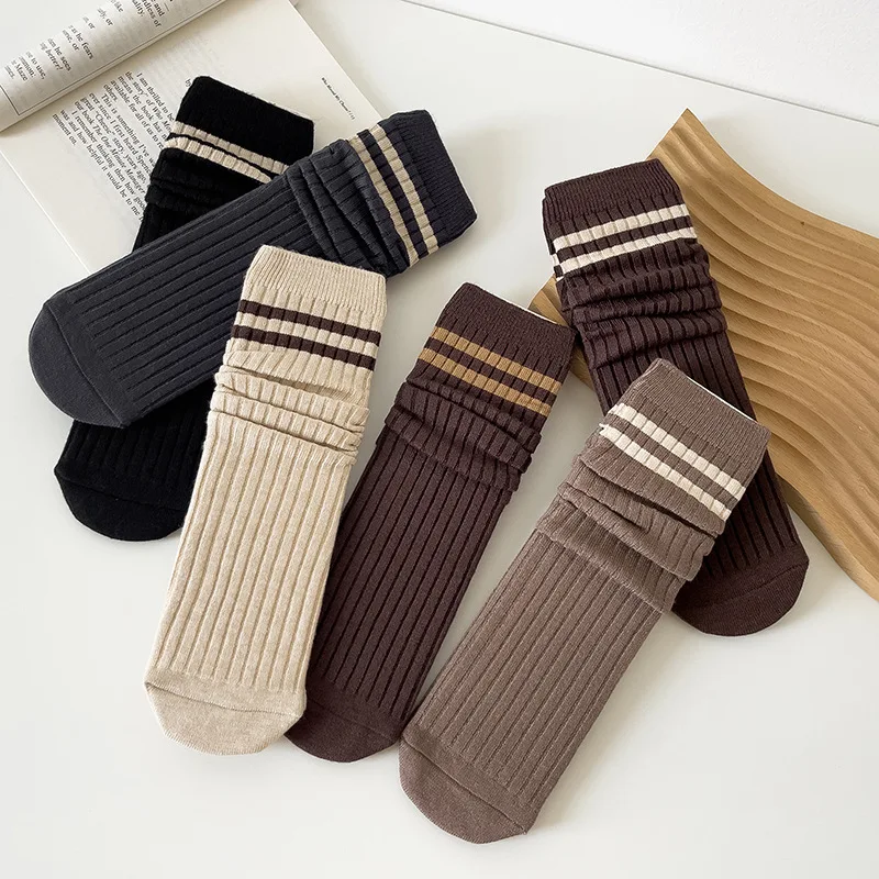 

1 Pair Thick Pile Socks for Women Men Milk Tea Color Khaki Horizontal Design Autumn and Winter Underwear