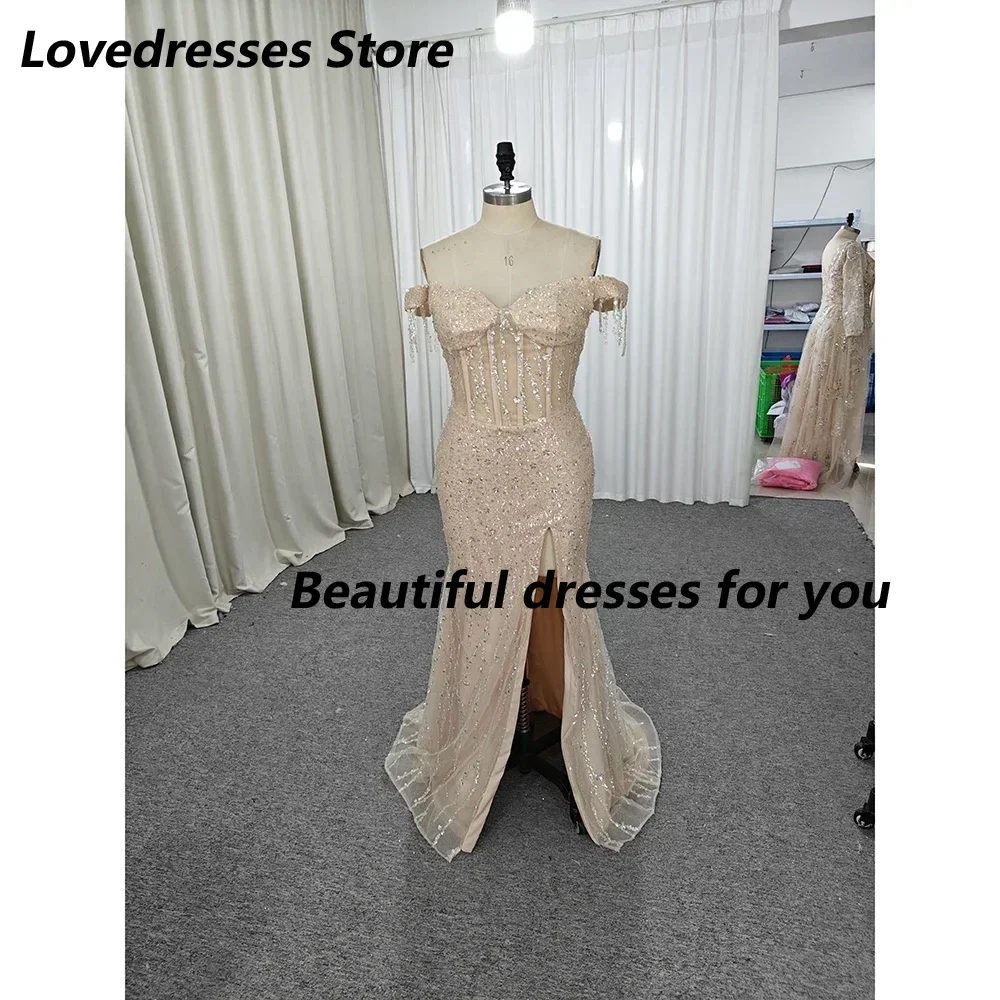 Maßgeschneiderte atemberaubende Champagner-Abendkleider, elegantes, schulterfreies Ballkleid mit Perlen, Oberschenkelschlitz, formelle Kleider für