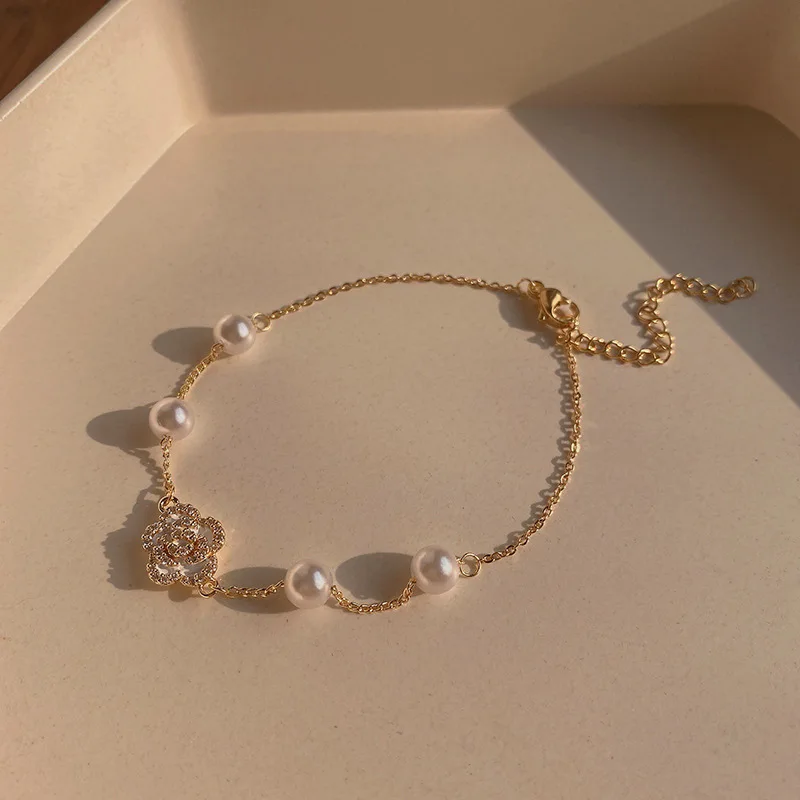 Vintage Women Bracelet Charm Bracelet with Simulated Pearls and Camellia Alloy Texture for Daily