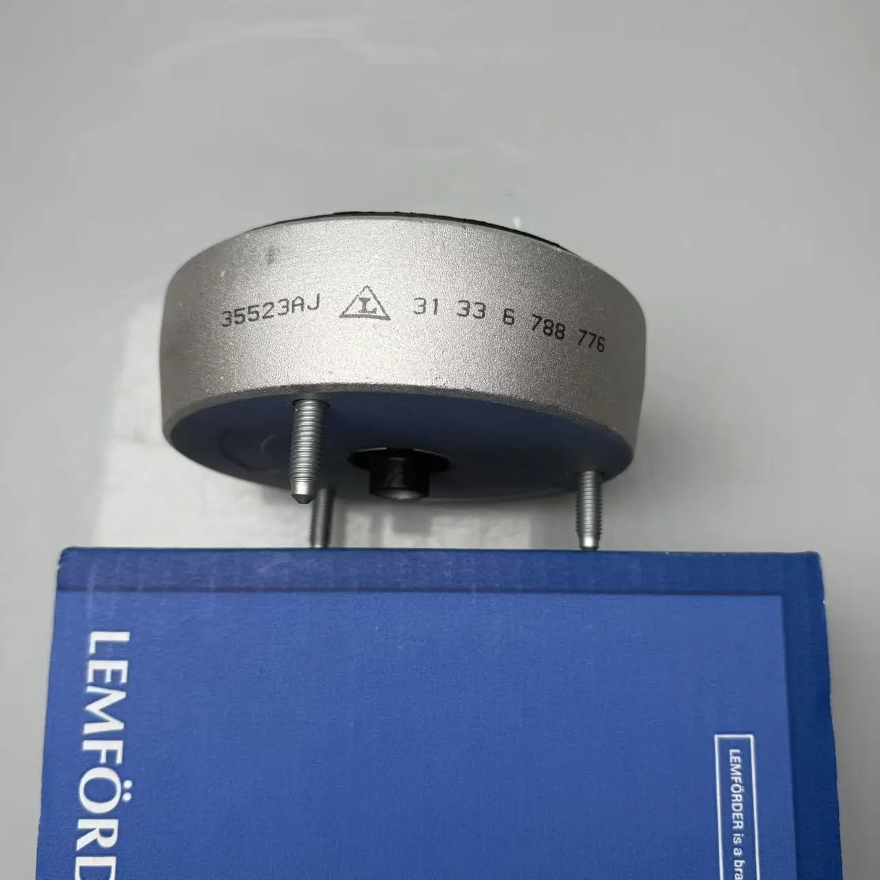 

31336788776 Shocker Top Strut Mount Mounting for BMW X5 E70 X6 E71 E72 Front Top Strut Shock Mounting