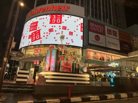 Custom Weatherproof Outdoor LED DisplayHigh Brightness Transparent Screen Display/ Window Glass Curtain Display Transparent/ Tra
