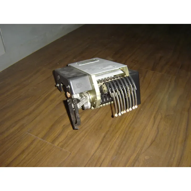 Good Price High Quality Weaving Textile Loom Machinery Spare Parts C401 Weft Selector 8color