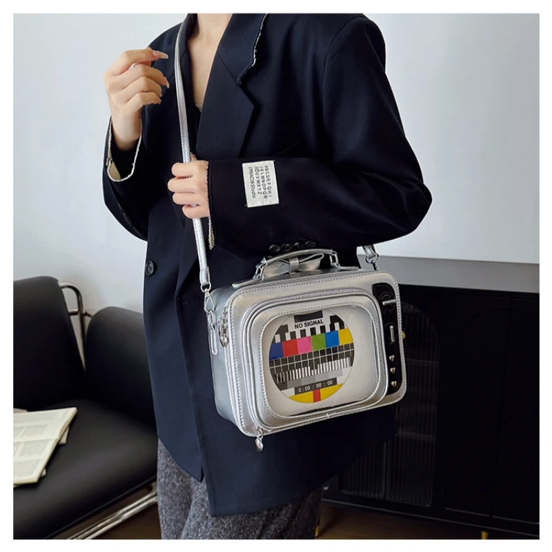 حقيبة ظهر نسائية مع موضوع تلفزيون قديم ومقصورات وظيفية وحقيبة كتف مربعة من البولي يوريثان ومحفظة كروس للأساسية #2