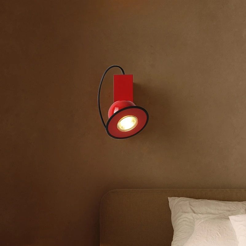 مصباح جداري بسيط لغرفة النوم على الطراز الكريمي الشمالي ما بعد الحداثة ومبتكر بلون ممفيس لغرفة الأطفال