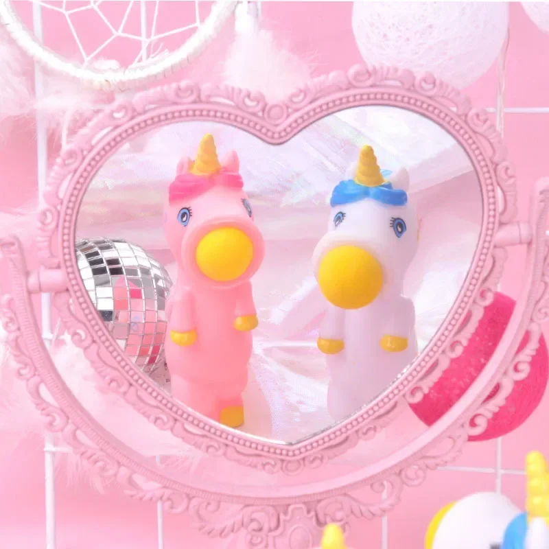 Cartoon Unicorn Squeeze Shoot Ball Bambini Agitarsi Giocattoli Divertenti Pop Out Palle di Schiuma Roba Strani Gadget ADHD Autismo Sensoriale Antistress