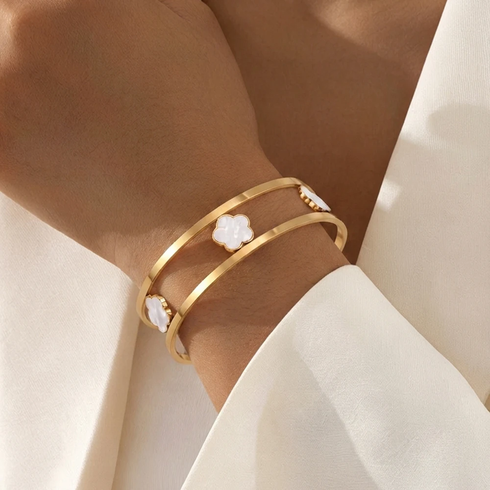 Stainless Steel White Clam Clover Bracelet Set: Delicate and Luxe, Perfect for Everyday Wear, Commuting, and Dates