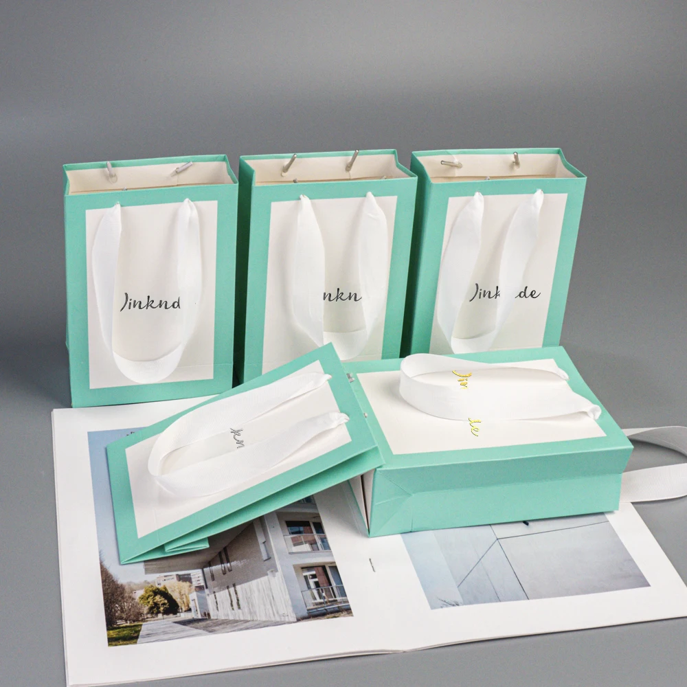 

24Pcs/Lot New White Kraft Paper Tote Bags Personalized Logo Gift Packaging Bag For Thanksgiving Halloween Easter Wedding Travel