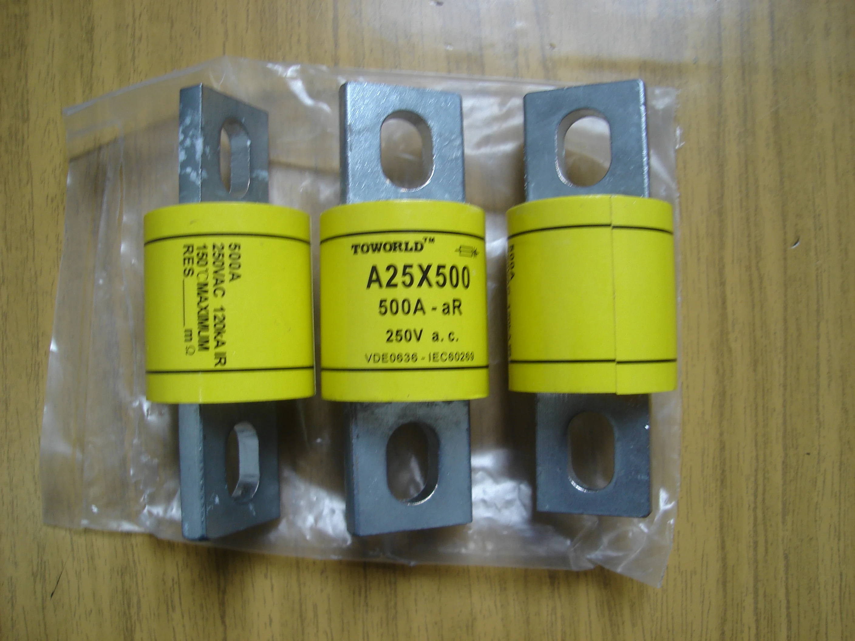 Fuse: A25X70-4 70a 250v/A25X100-4 A25X125-4 A25X150-4 A25X175-4/A25X200-4 A25X300-4