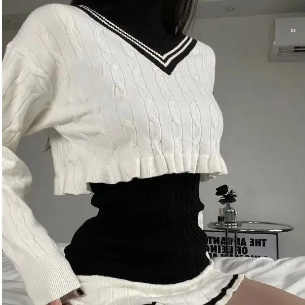 Knitted Outfits American Academic Style Two Piece Sets Women Clothing V-Neck Cropped Pullovers Mini Skirt Suit Casual Sweet Set