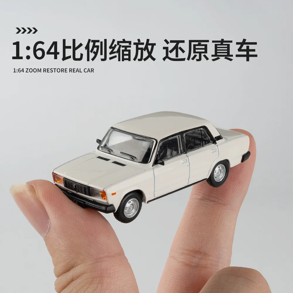 1:64 Lada GAZ-12 & … - image